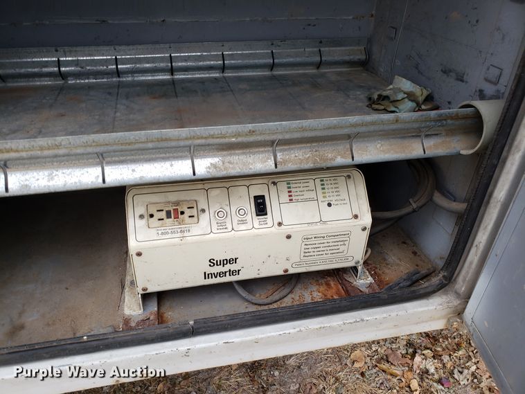 image for item FW9566 2000 Ford F350 Super Duty bucket truck