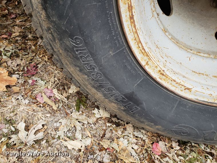 image for item FW9566 2000 Ford F350 Super Duty bucket truck