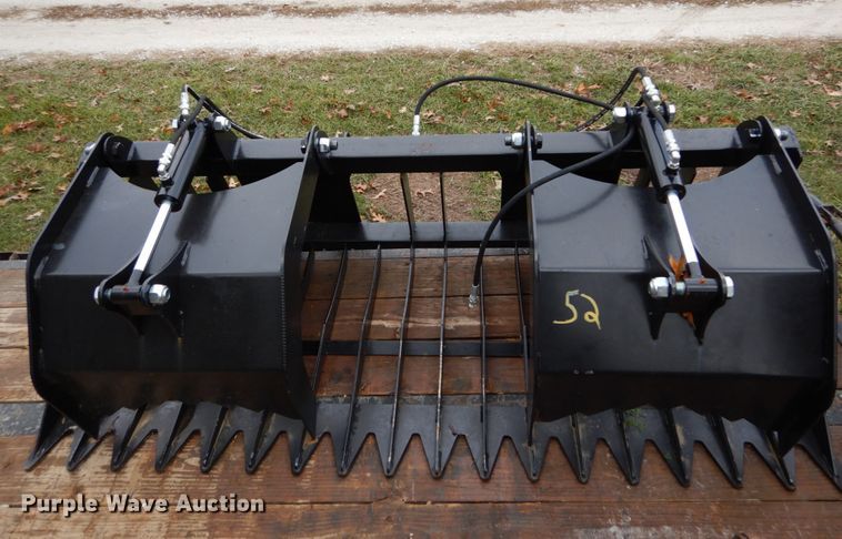 image for item GC9361 72"W skid steer grapple bucket