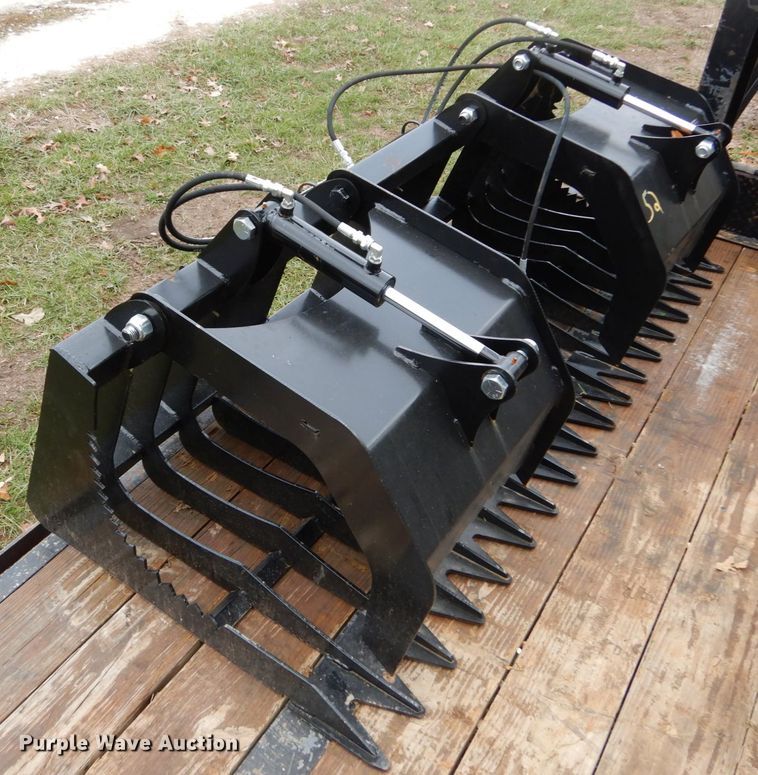 image for item GC9361 72"W skid steer grapple bucket