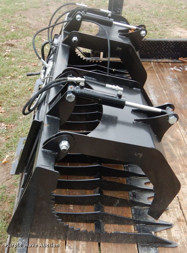 image for item GC9361 72"W skid steer grapple bucket