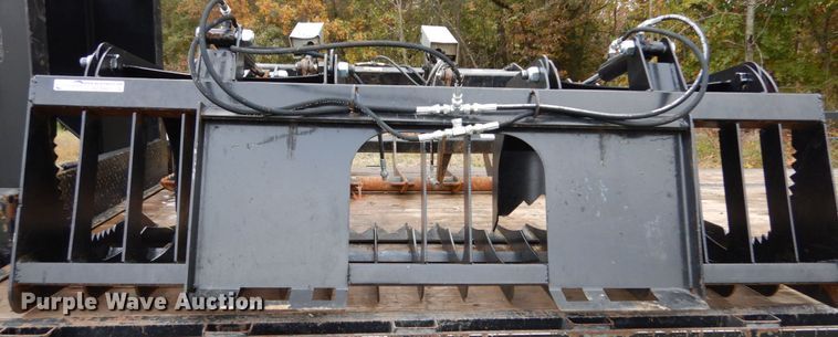 image for item GC9361 72"W skid steer grapple bucket