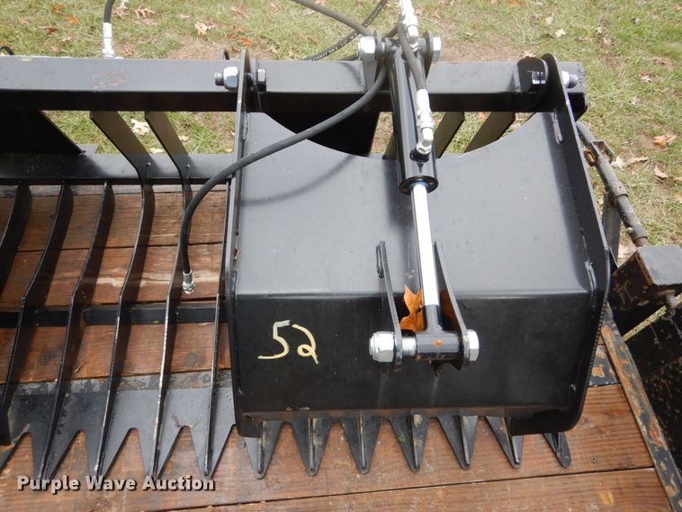 image for item GC9361 72"W skid steer grapple bucket