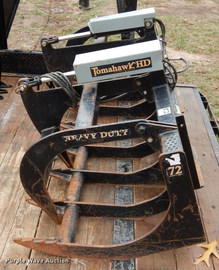 image for item GC9363 72"W skid steer grapple bucket