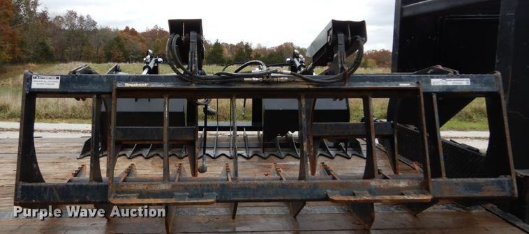 image for item GC9363 72"W skid steer grapple bucket