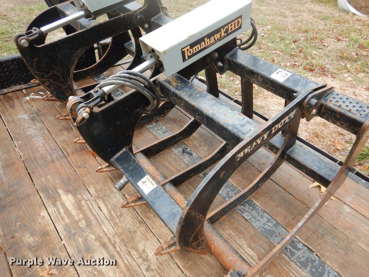 image for item GC9363 72"W skid steer grapple bucket