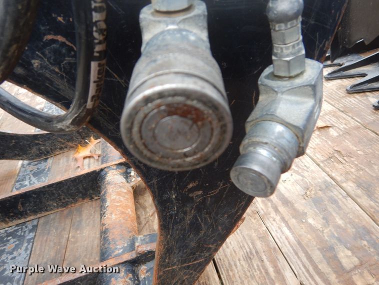 image for item GC9363 72"W skid steer grapple bucket