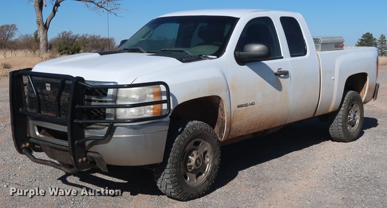 image for item GD9878 2011 Chevrolet Silverado 2500HD Ext. Cab pickup truck