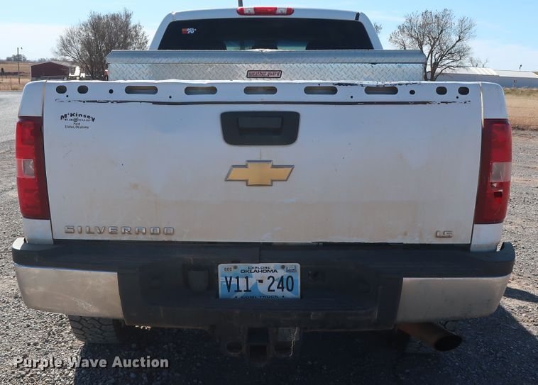 image for item GD9878 2011 Chevrolet Silverado 2500HD Ext. Cab pickup truck