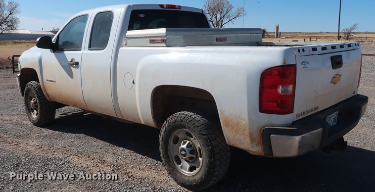 image for item GD9878 2011 Chevrolet Silverado 2500HD Ext. Cab pickup truck