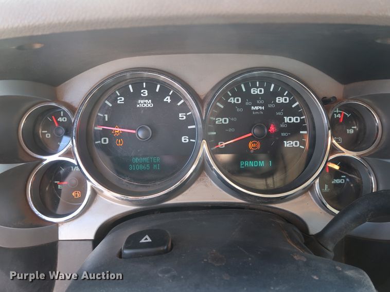 image for item GD9878 2011 Chevrolet Silverado 2500HD Ext. Cab pickup truck