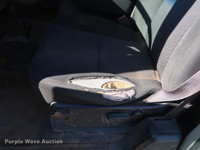 image for item GD9878 2011 Chevrolet Silverado 2500HD Ext. Cab pickup truck