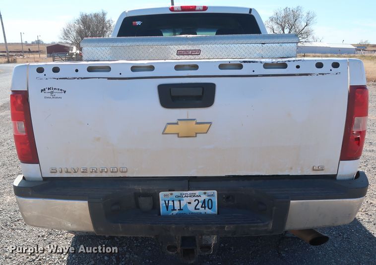 image for item GD9878 2011 Chevrolet Silverado 2500HD Ext. Cab pickup truck