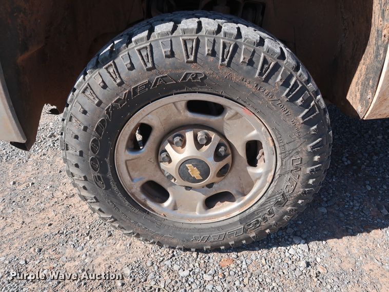 image for item GD9878 2011 Chevrolet Silverado 2500HD Ext. Cab pickup truck