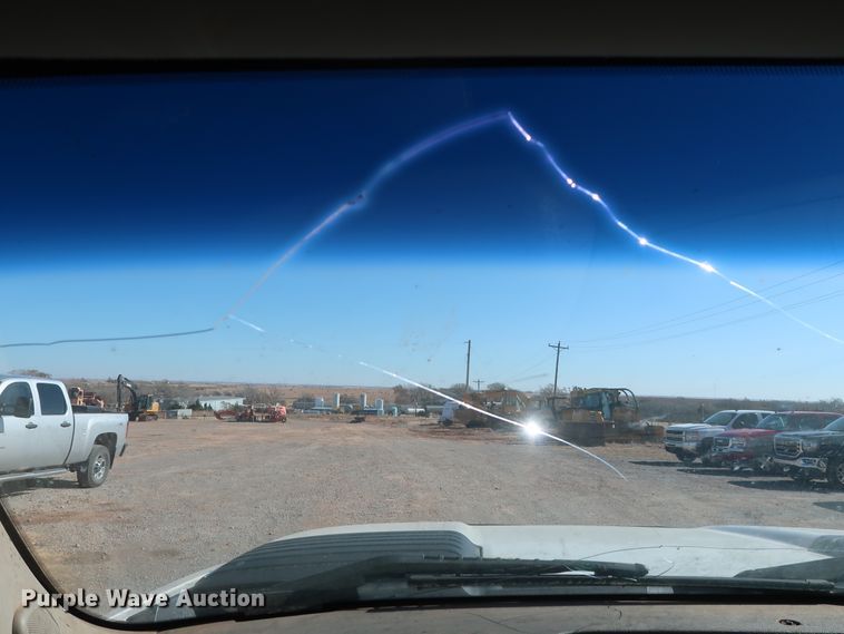 image for item GD9878 2011 Chevrolet Silverado 2500HD Ext. Cab pickup truck