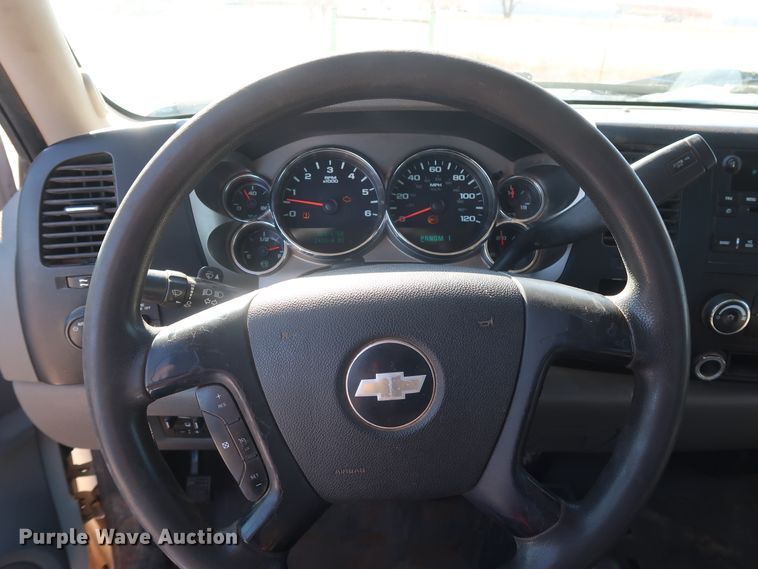 image for item GD9879 2009 Chevrolet Silverado 2500HD pickup truck