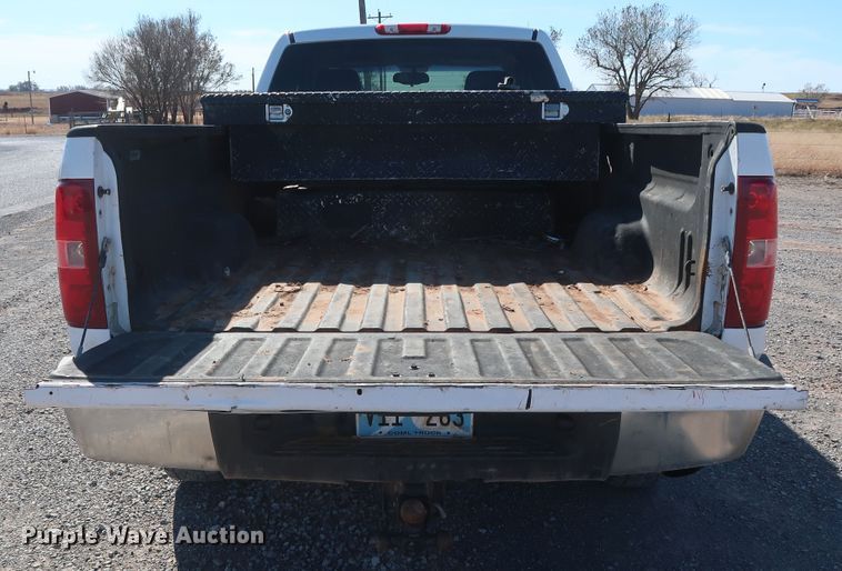 image for item GD9879 2009 Chevrolet Silverado 2500HD pickup truck