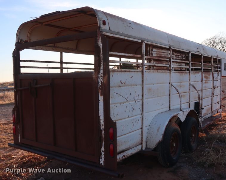 image for item GD9882 WW livestock trailer