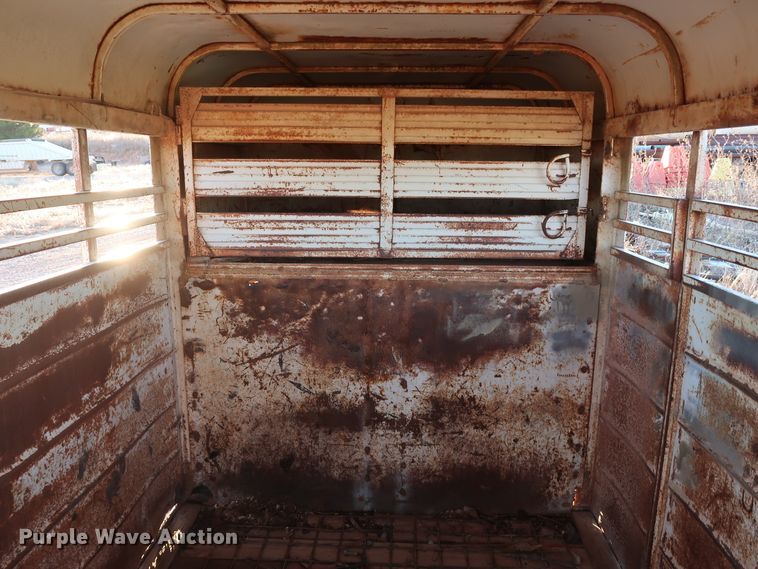 image for item GD9882 WW livestock trailer