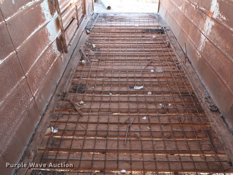 image for item GD9882 WW livestock trailer