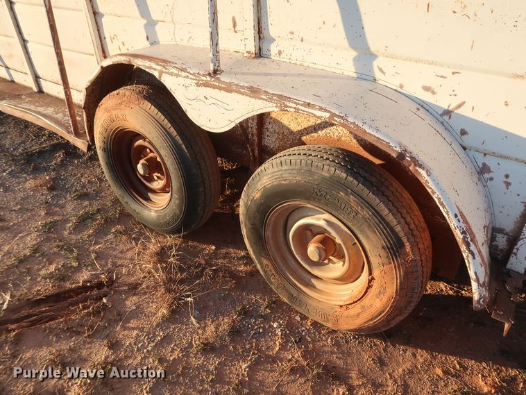 image for item GD9882 WW livestock trailer