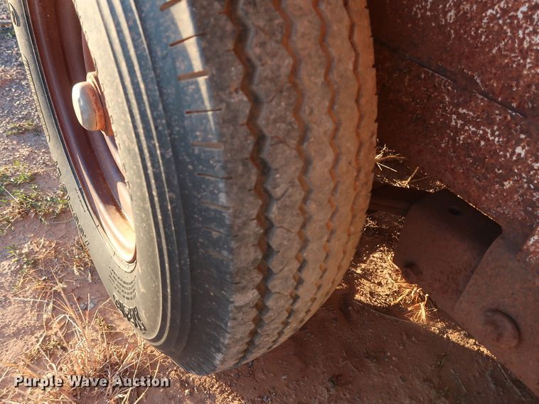 image for item GD9882 WW livestock trailer