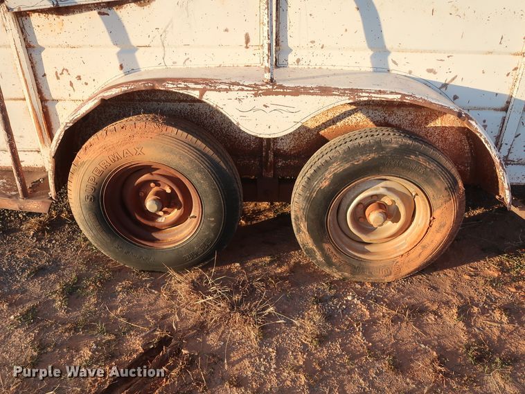 image for item GD9882 WW livestock trailer