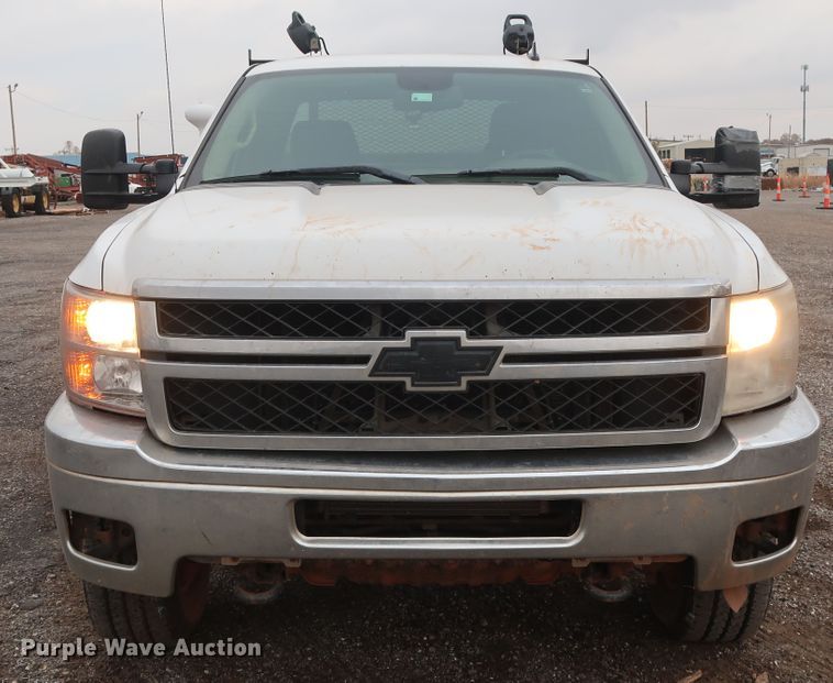 image for item GD9905 2011 Chevrolet Silverado 2500 Ext. Cab utility bed pickup truck