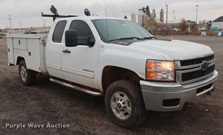 image for item GD9905 2011 Chevrolet Silverado 2500 Ext. Cab utility bed pickup truck