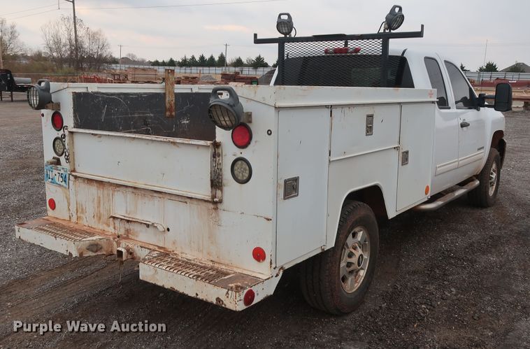 image for item GD9905 2011 Chevrolet Silverado 2500 Ext. Cab utility bed pickup truck