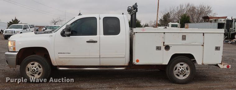 image for item GD9905 2011 Chevrolet Silverado 2500 Ext. Cab utility bed pickup truck