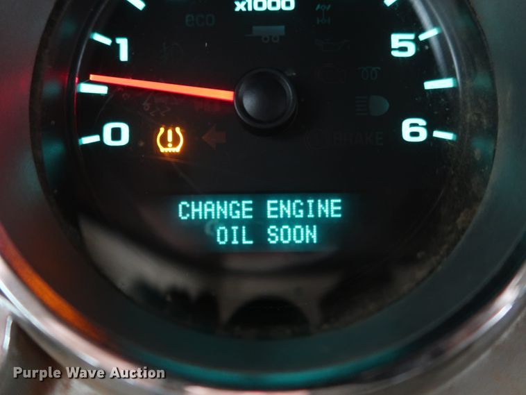 image for item GD9905 2011 Chevrolet Silverado 2500 Ext. Cab utility bed pickup truck