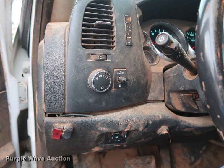 image for item GD9905 2011 Chevrolet Silverado 2500 Ext. Cab utility bed pickup truck