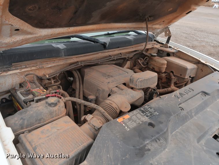 image for item GD9905 2011 Chevrolet Silverado 2500 Ext. Cab utility bed pickup truck