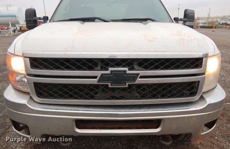 image for item GD9905 2011 Chevrolet Silverado 2500 Ext. Cab utility bed pickup truck