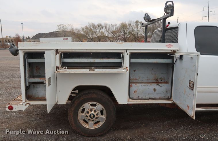 image for item GD9905 2011 Chevrolet Silverado 2500 Ext. Cab utility bed pickup truck