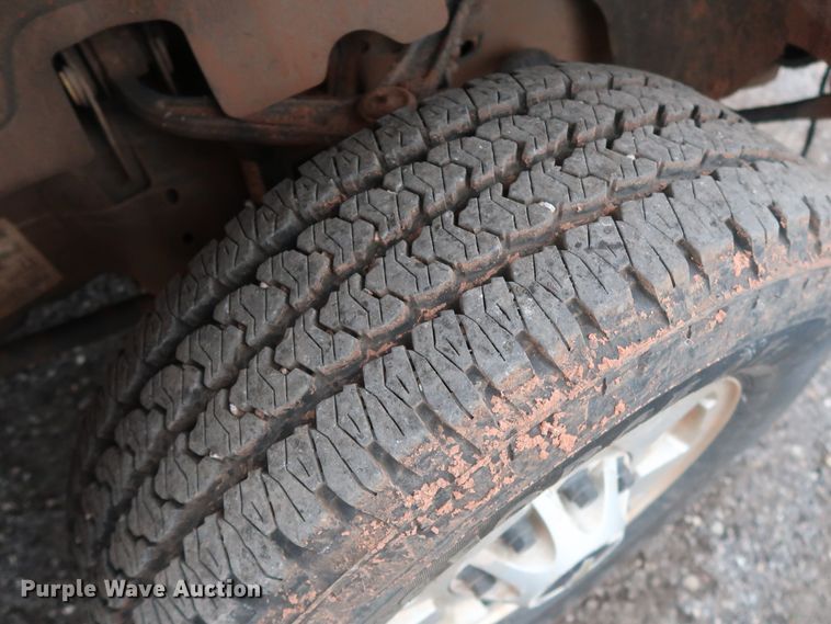 image for item GD9905 2011 Chevrolet Silverado 2500 Ext. Cab utility bed pickup truck