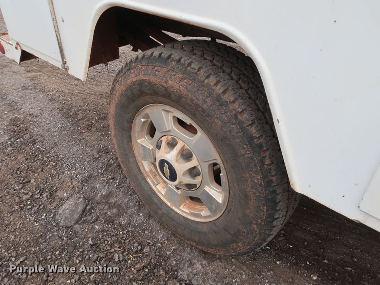 image for item GD9905 2011 Chevrolet Silverado 2500 Ext. Cab utility bed pickup truck