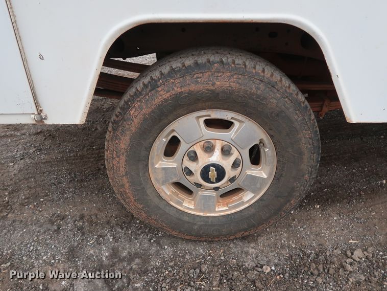 image for item GD9905 2011 Chevrolet Silverado 2500 Ext. Cab utility bed pickup truck