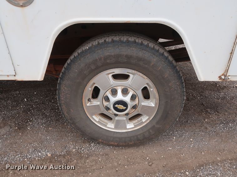 image for item GD9905 2011 Chevrolet Silverado 2500 Ext. Cab utility bed pickup truck