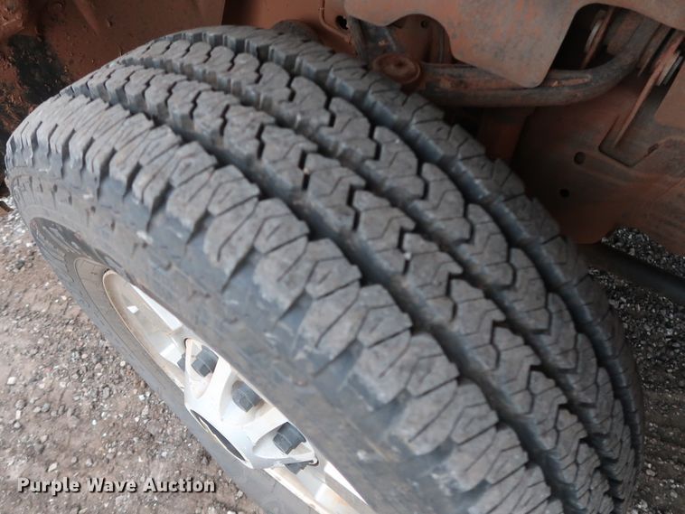 image for item GD9905 2011 Chevrolet Silverado 2500 Ext. Cab utility bed pickup truck