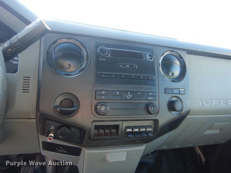 image for item GF9804 2012 Ford F550 Super Duty truck cab and chassis