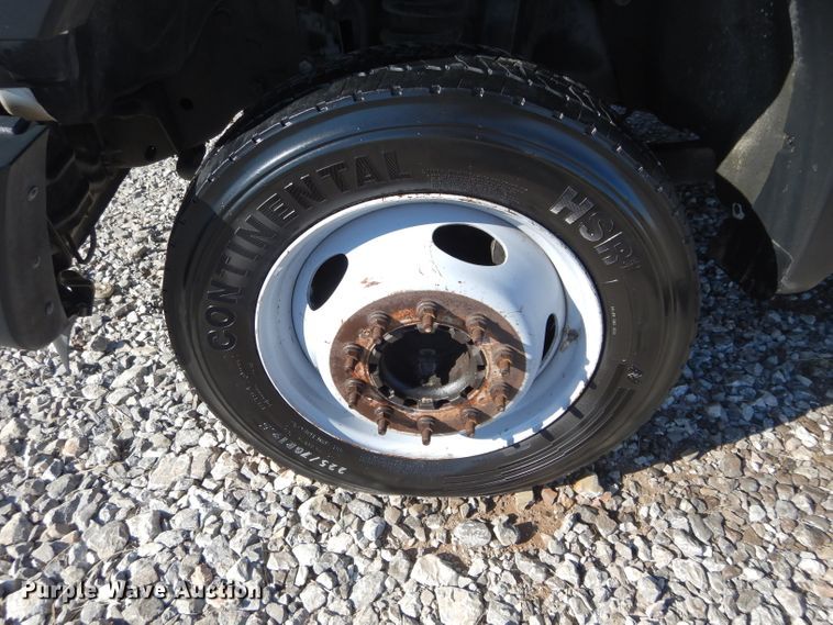 image for item GF9804 2012 Ford F550 Super Duty truck cab and chassis