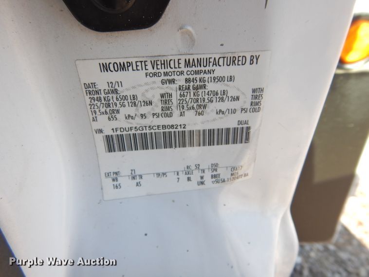 image for item GF9804 2012 Ford F550 Super Duty truck cab and chassis