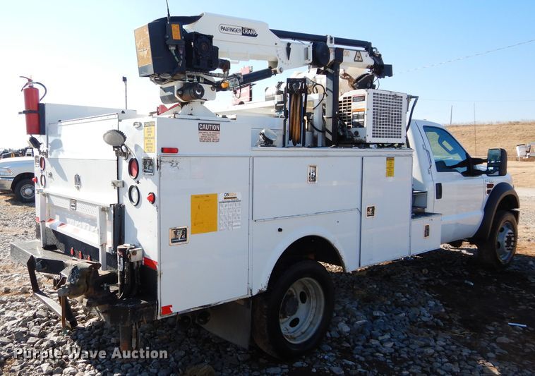 image for item GF9805 2010 Ford F550 Super Duty truck cab and chassis