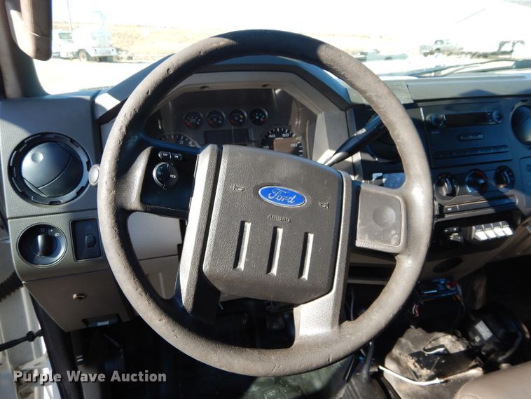 image for item GF9805 2010 Ford F550 Super Duty truck cab and chassis