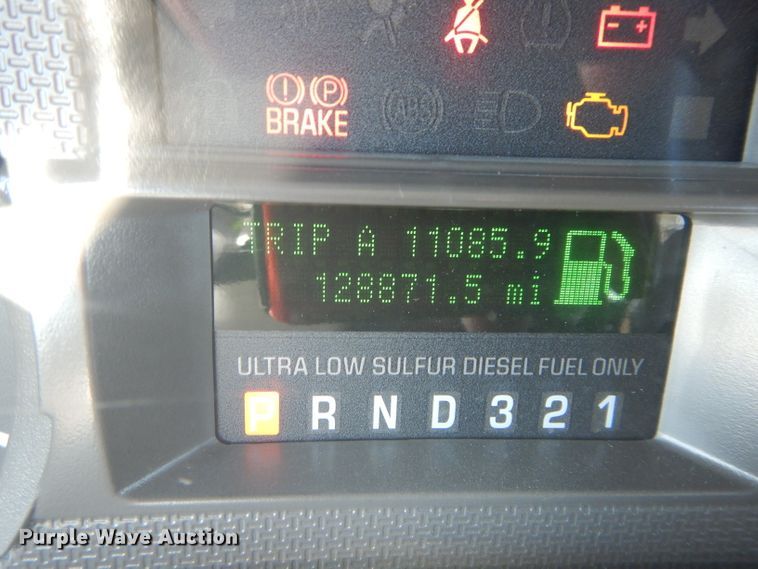 image for item GF9805 2010 Ford F550 Super Duty truck cab and chassis