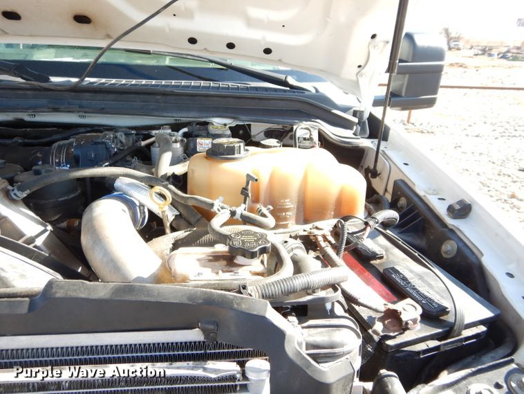 image for item GF9805 2010 Ford F550 Super Duty truck cab and chassis