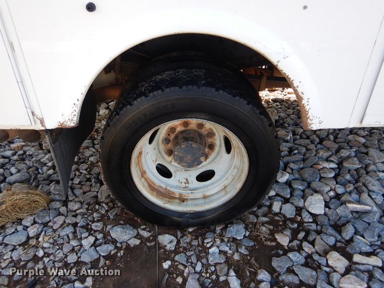 image for item GF9805 2010 Ford F550 Super Duty truck cab and chassis