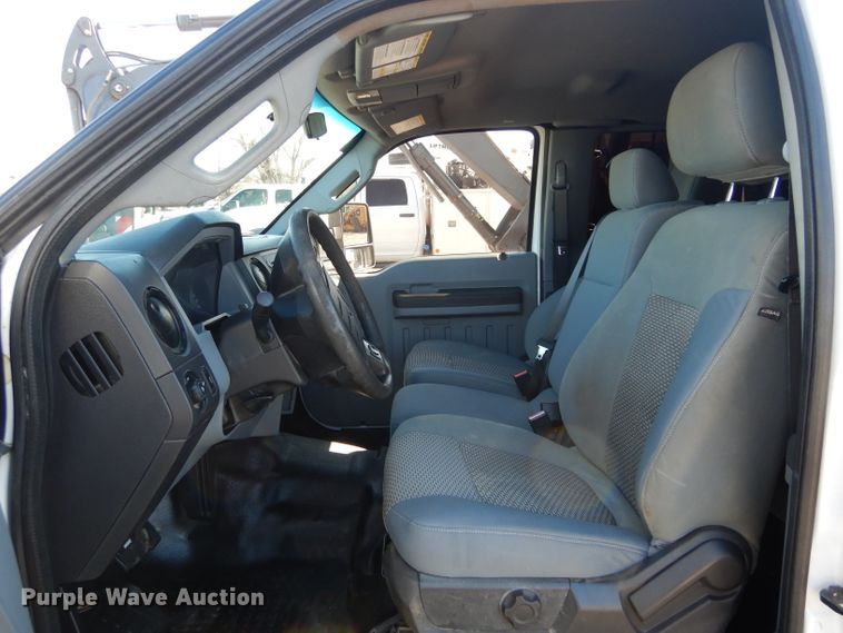 image for item GF9806 2012 Ford F450 Super Duty SuperCab truck cab and chassis